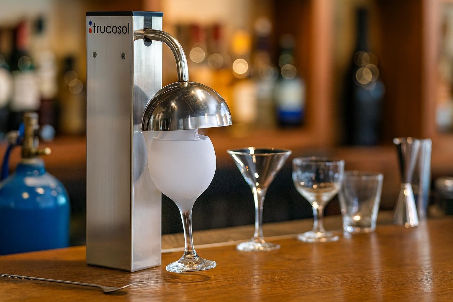 Frucosol GF1000: Set Up a Compact Glass-Frosting Station