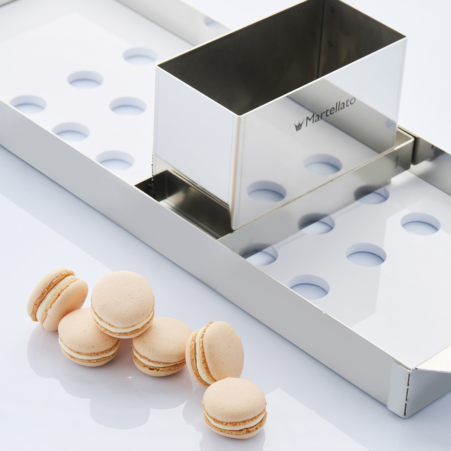 Martellato Macaron Piping Template Shaper, 35/40 mm 2