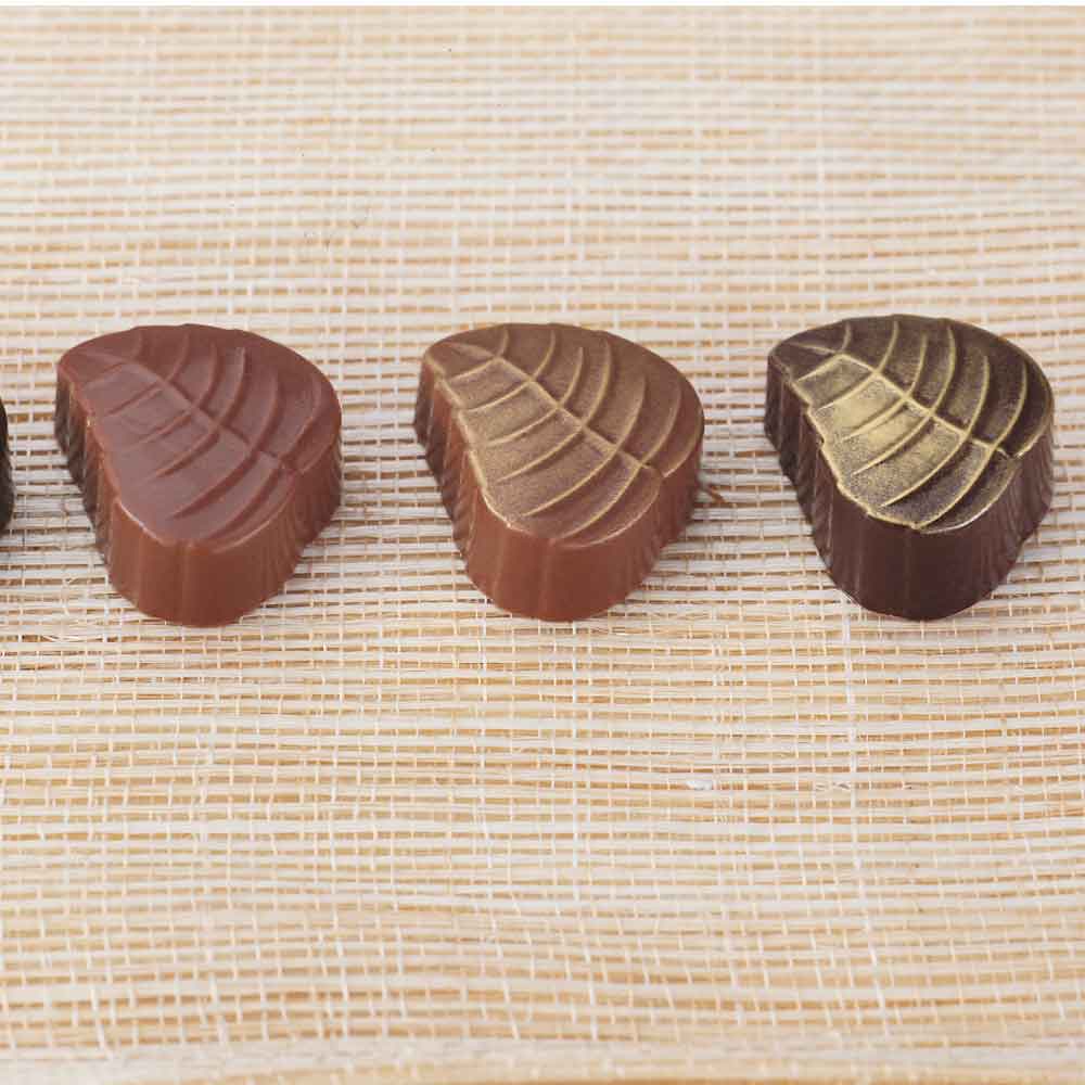 Martellato Chocolate Mold Leaf 37x31x16 mm 28 pcs - Martellato MA1046 3