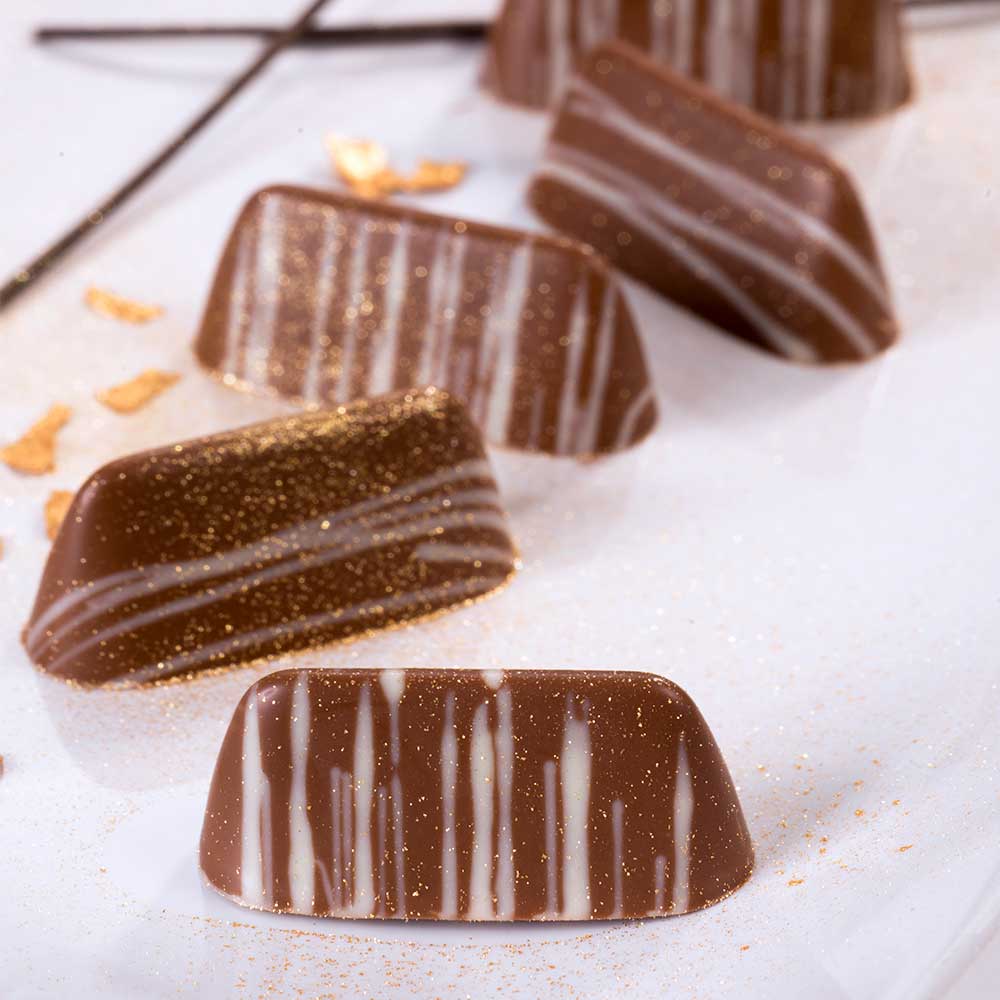 Martellato Gianduia Chocolate Mold 16 pcs 48x18.5x19 mm - Martellato MA1640 3